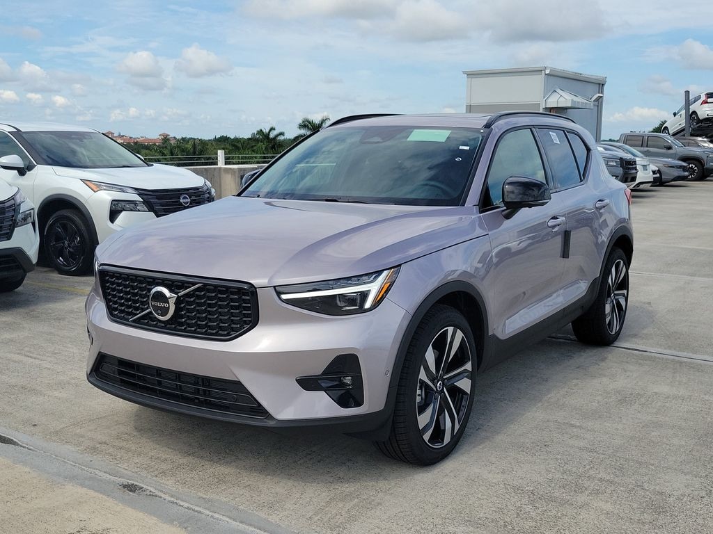 New 2026 Volvo XC40 B5 Ultra SUV