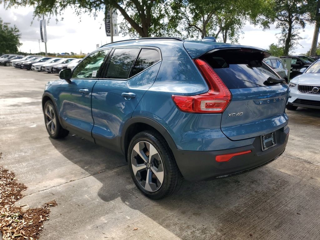 Certified 2023 Volvo XC40 B5 Plus Dark Theme SUV