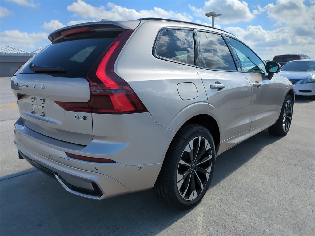 New 2026 Volvo XC60 B5 Plus SUV
