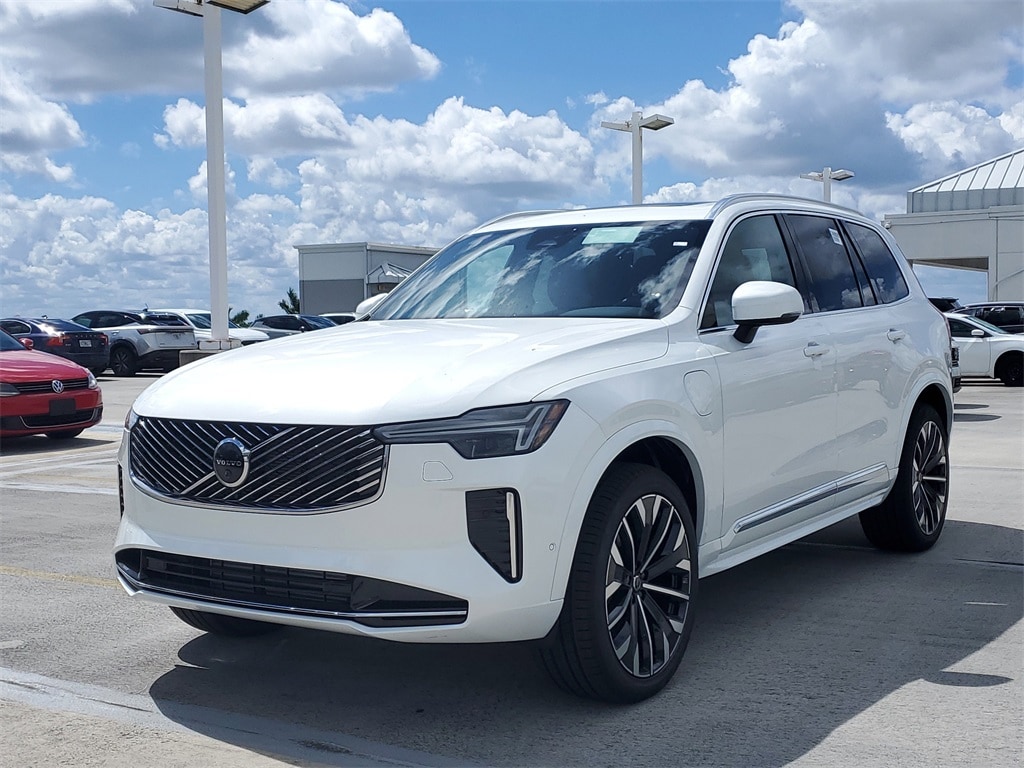 New 2026 Volvo XC90 plug-in hybrid T8 Plus 7-Seater SUV