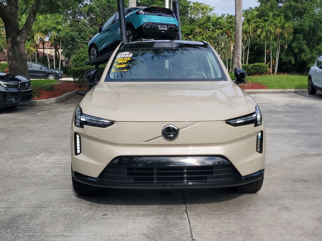 Certified 2025 Volvo EX90 Ultra with VIN 7JDE23VL7SG000504 for sale in Davie, FL