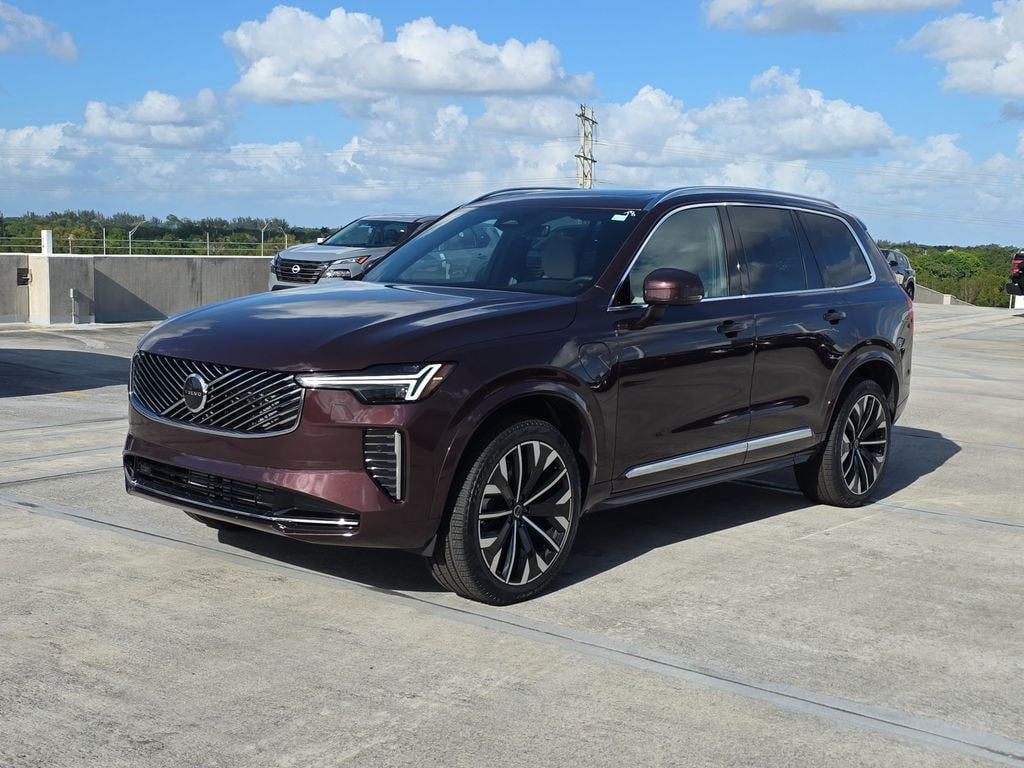 New 2026 Volvo XC90 plug-in hybrid T8 Core SUV
