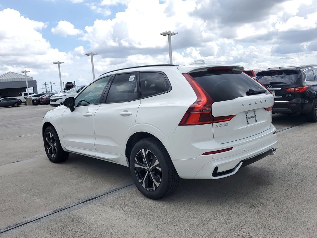 New 2026 Volvo XC60 B5 Core SUV