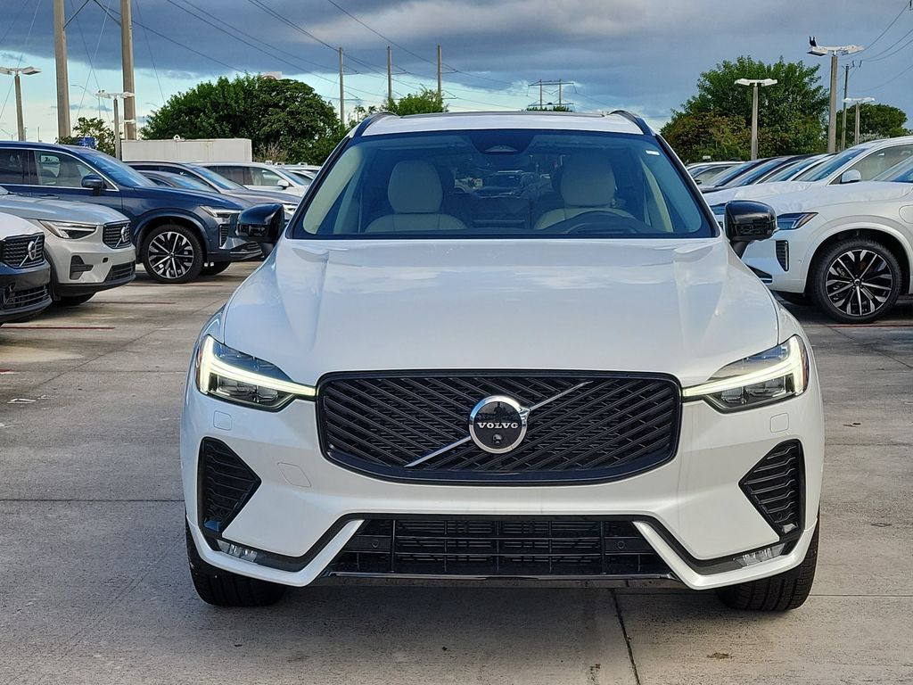New 2026 Volvo XC60 B5 Ultra SUV