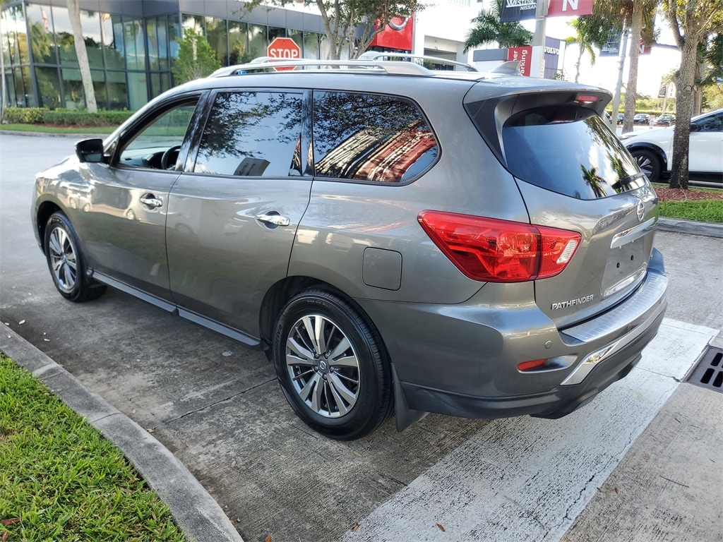 Used 2020 Nissan Pathfinder SL SUV