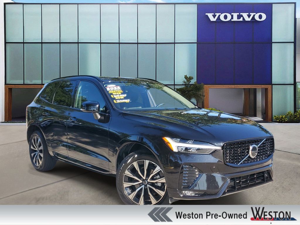 2025 Volvo XC60 B5 Core Dark AWD's photo