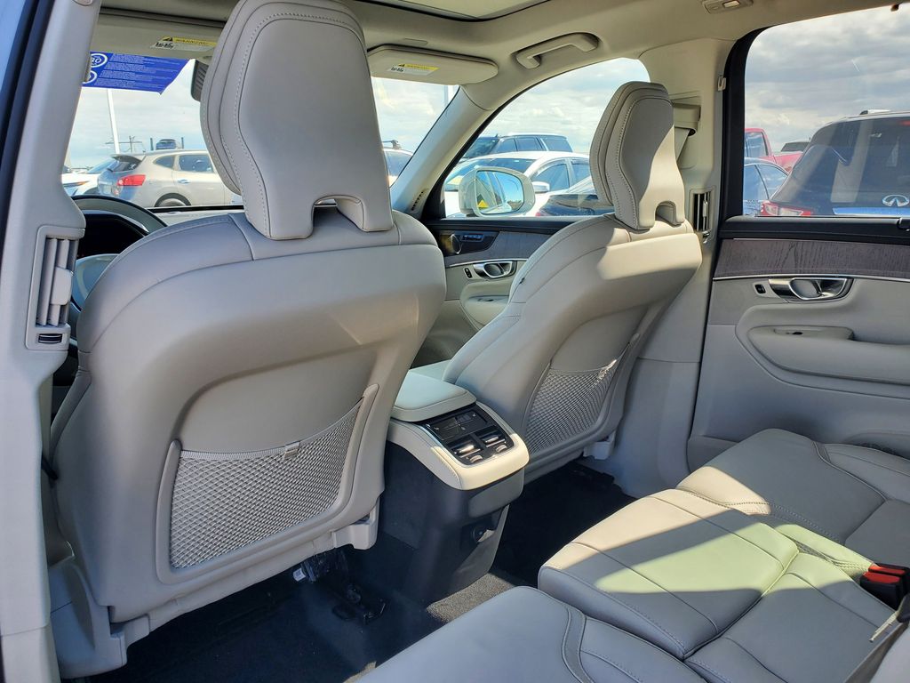 2026 Volvo XC90 Ultra - Photo 6