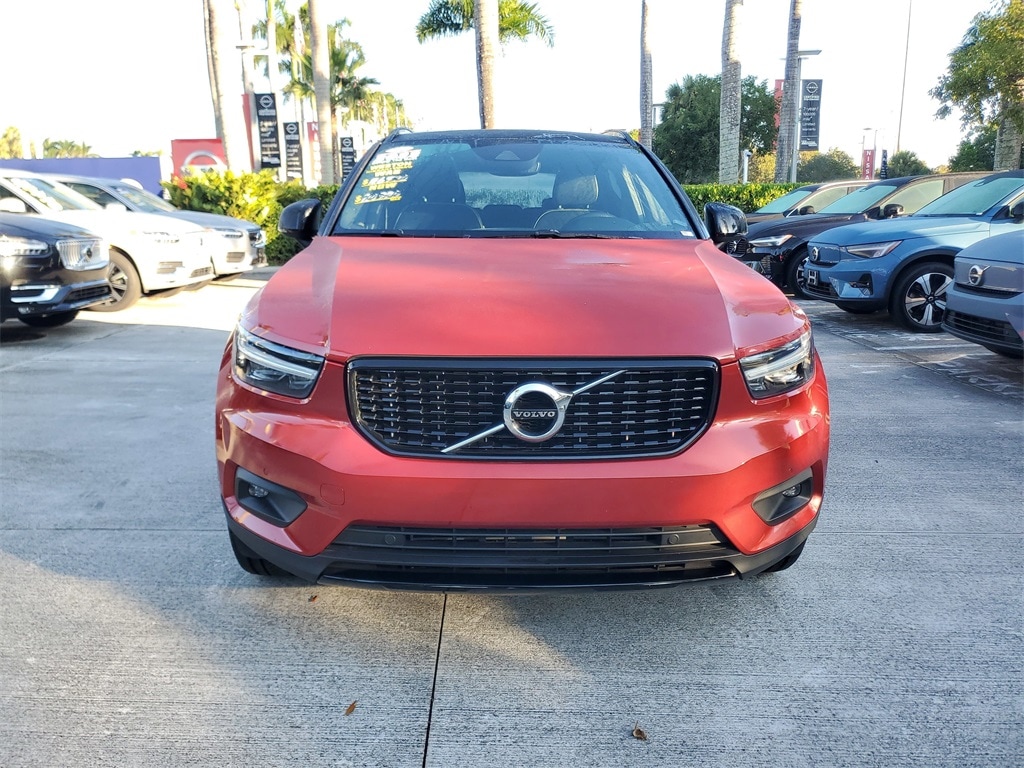 Used 2022 Volvo XC40 R-Design SUV