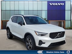 2026 Volvo XC40 B5 Core AWD SUV T864029