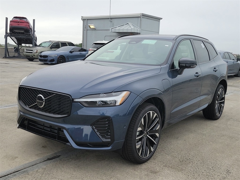 New 2026 Volvo XC60 plug-in hybrid T8 Ultra SUV