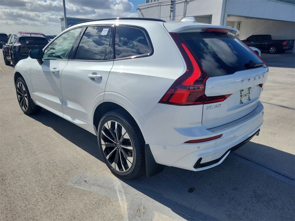 New 2026 Volvo XC60 B5 Plus SUV