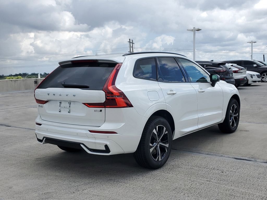 New 2026 Volvo XC60 B5 Core SUV