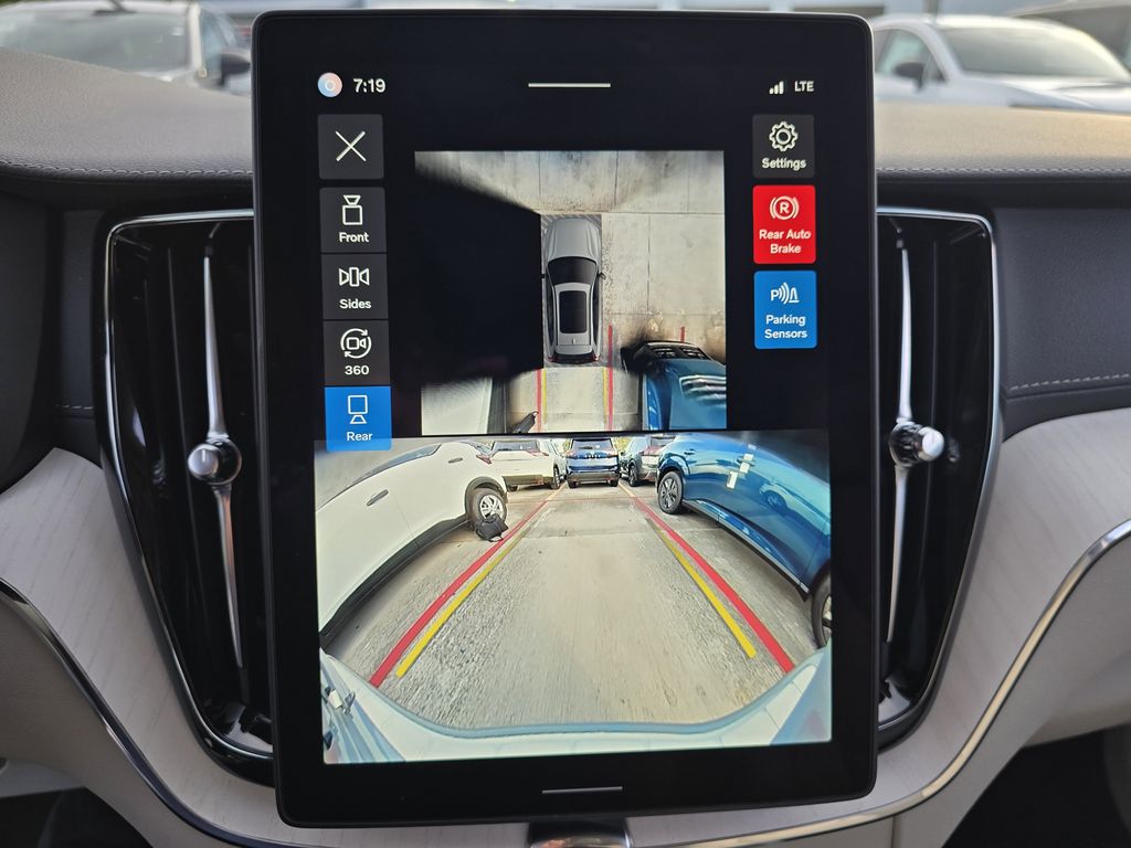 2026 Volvo XC60 Ultra - Photo 16