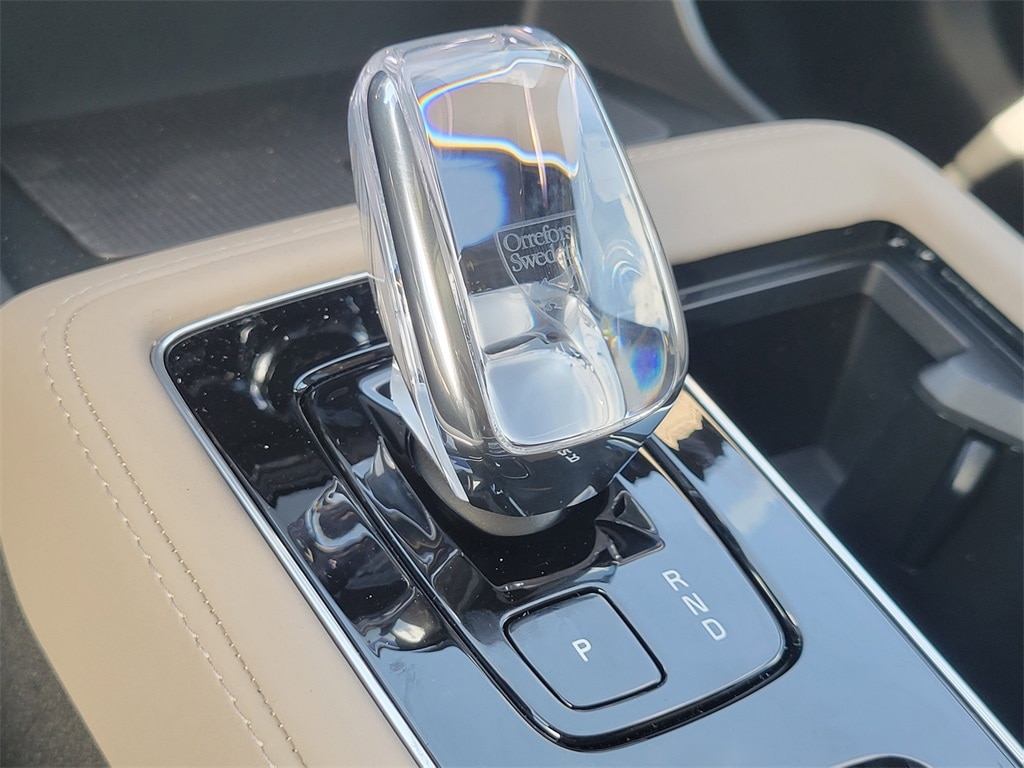 2026 Volvo XC90 Plus - Photo 15