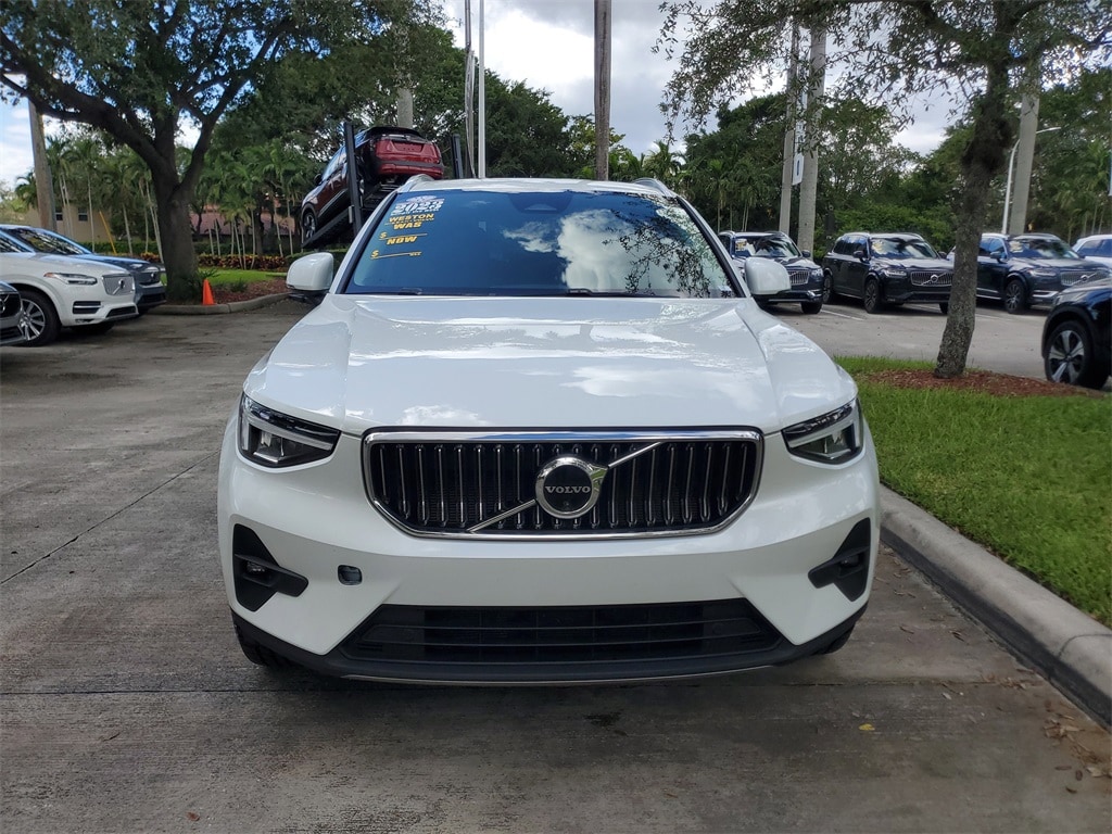 Certified 2023 Volvo XC40 B5 Plus Bright Theme SUV