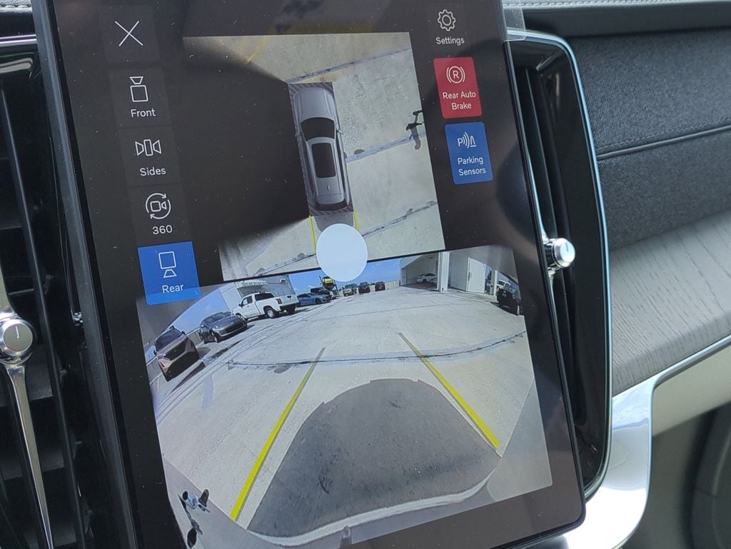 2026 Volvo XC90 Ultra - Photo 18