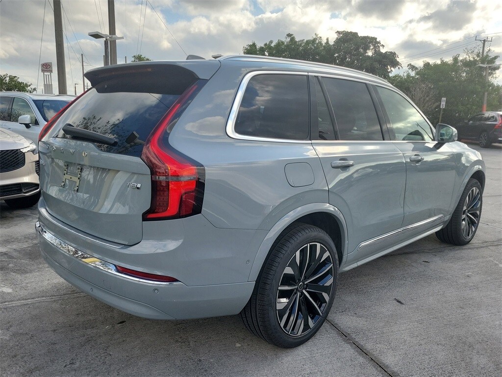 New 2026 Volvo XC90 plug-in hybrid T8 Ultra 7-Seater SUV