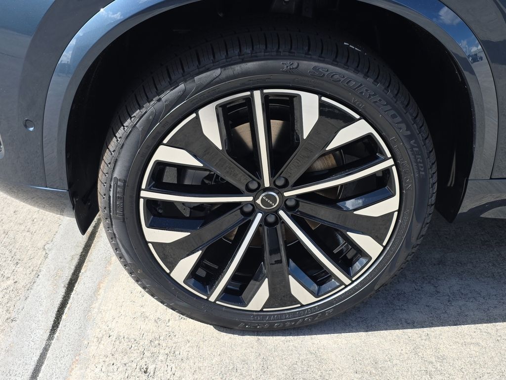 New 2026 Volvo XC90 B6 Ultra 7-Seater SUV
