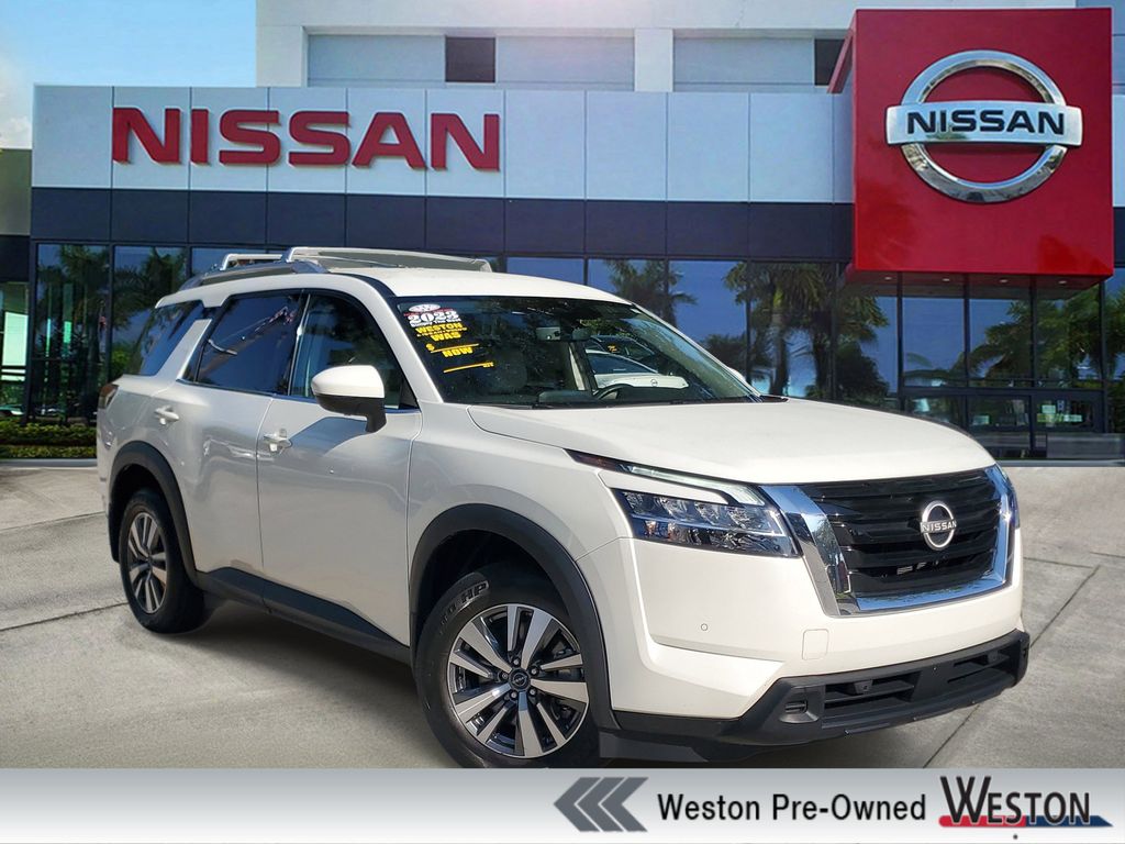 2023 Nissan Pathfinder SL 4WD's photo