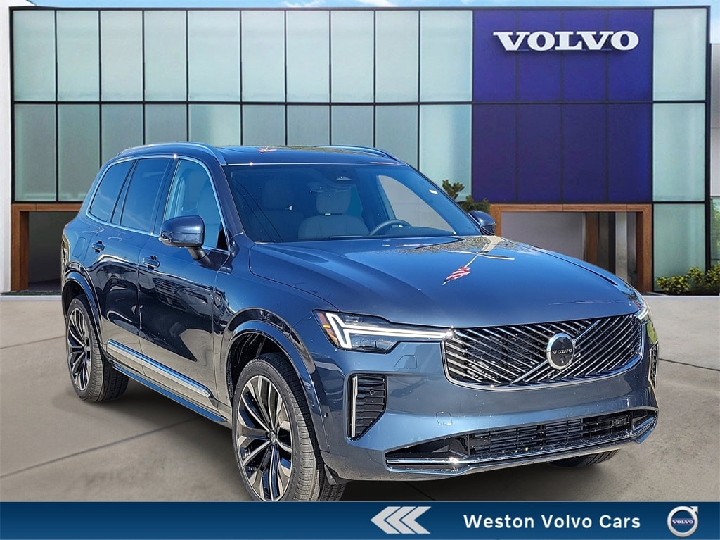 2026 Volvo XC90 Plus's photo