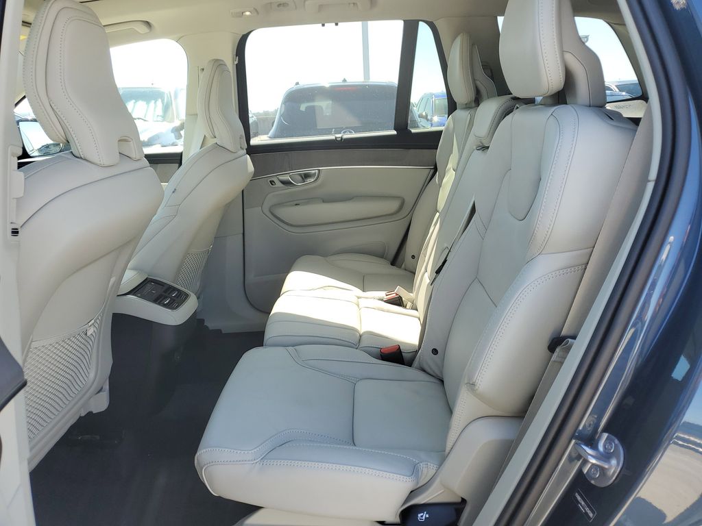 2026 Volvo XC90 Ultra - Photo 6
