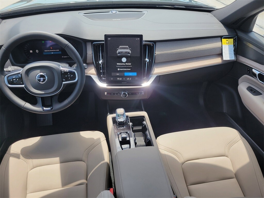 2026 Volvo XC90 Plus - Photo 6