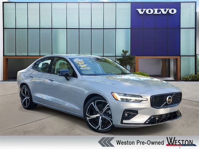 2025 Volvo S60 B5 Core Sedan
