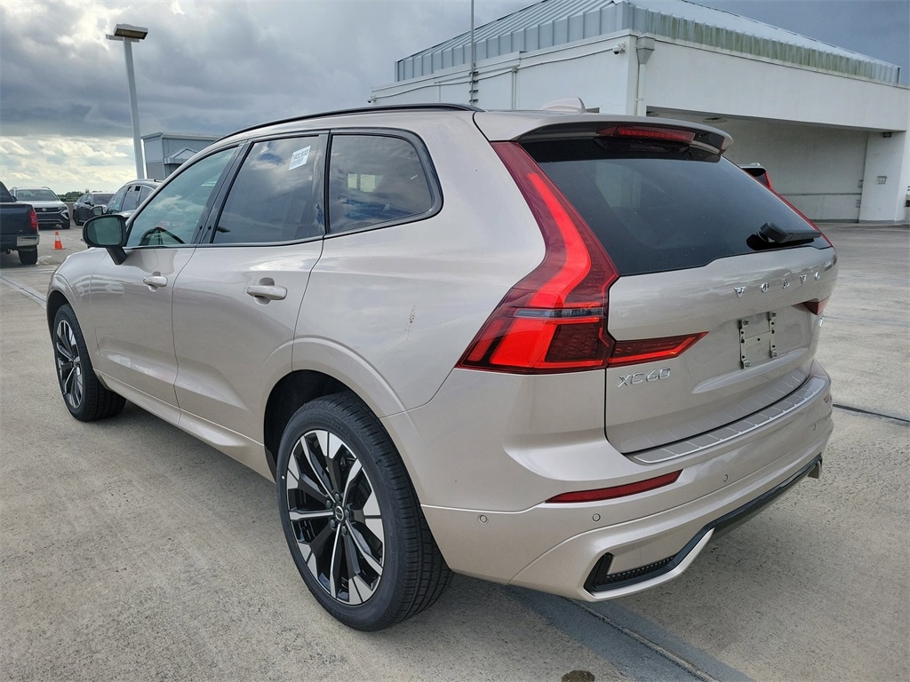 New 2026 Volvo XC60 B5 Plus SUV