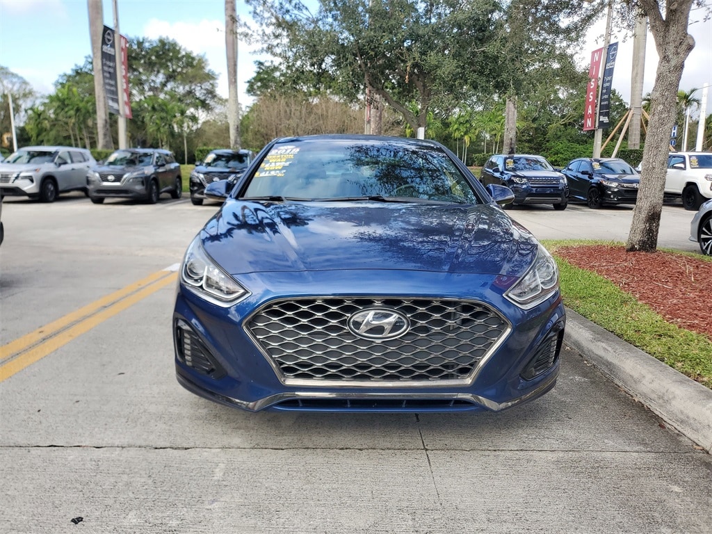 Used 2019 Hyundai Sonata Sport with VIN 5NPE34AF5KH814335 for sale in Davie, FL
