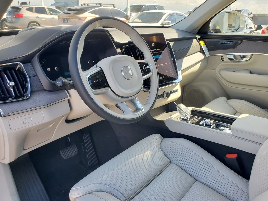 2026 Volvo XC90 Ultra - Photo 10