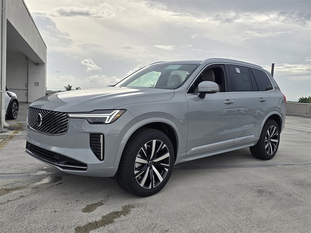 New 2026 Volvo XC90 B5 Core SUV