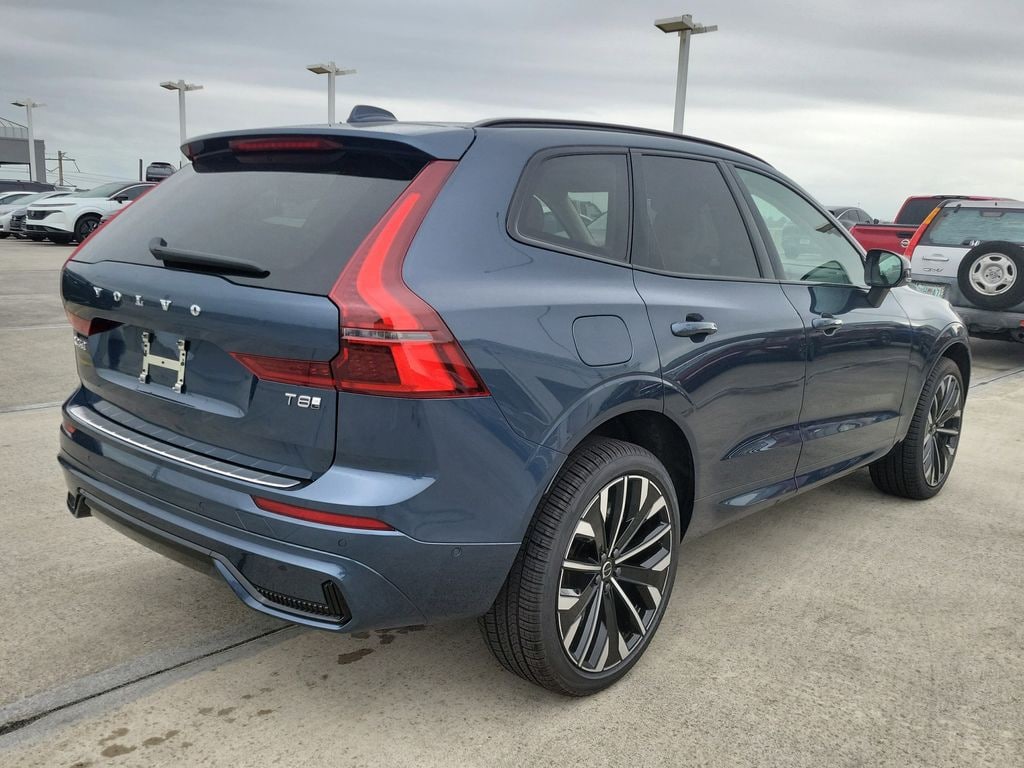 New 2026 Volvo XC60 plug-in hybrid T8 Ultra SUV