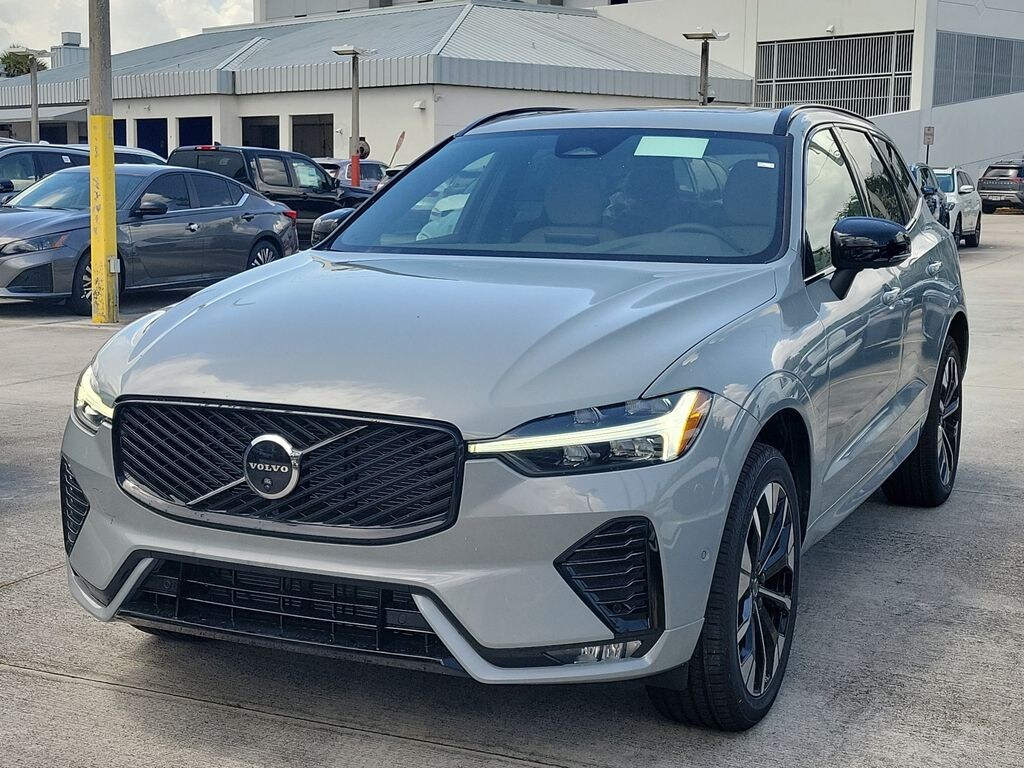 New 2026 Volvo XC60 B5 Plus SUV