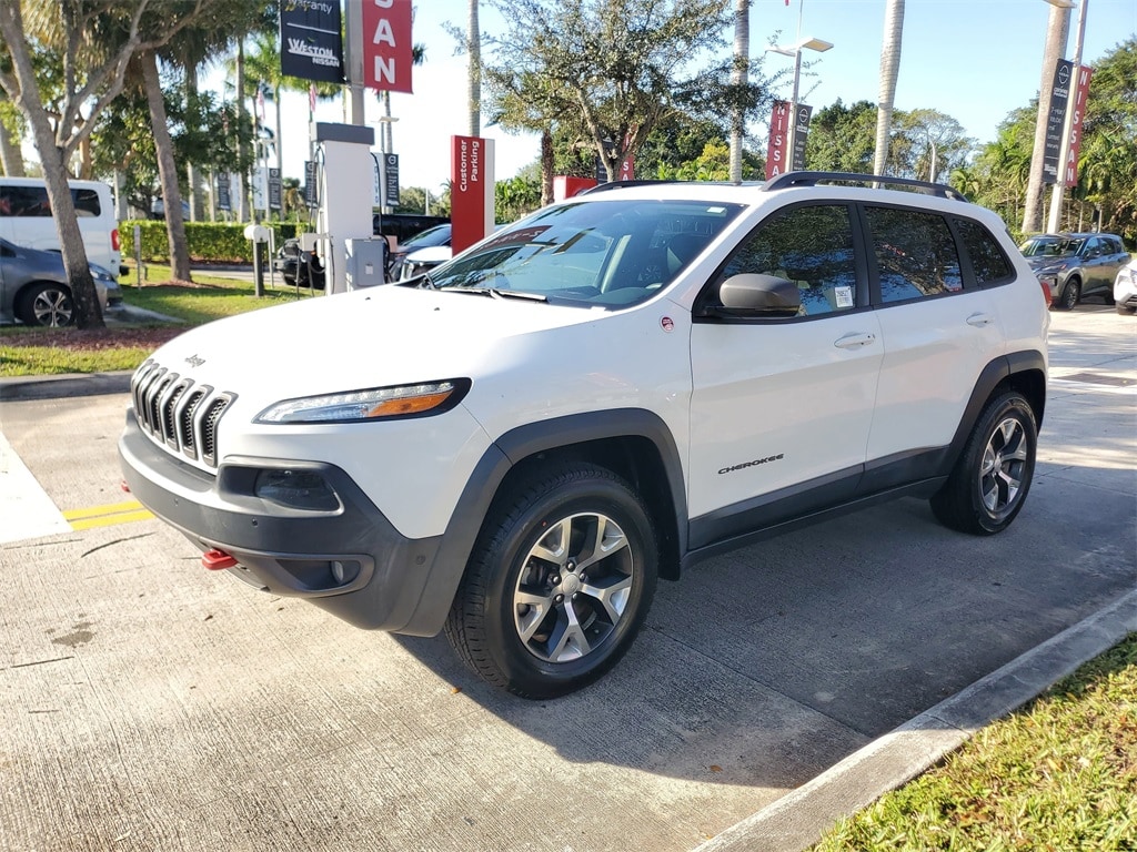 Used 2017 Jeep Cherokee Trailhawk SUV