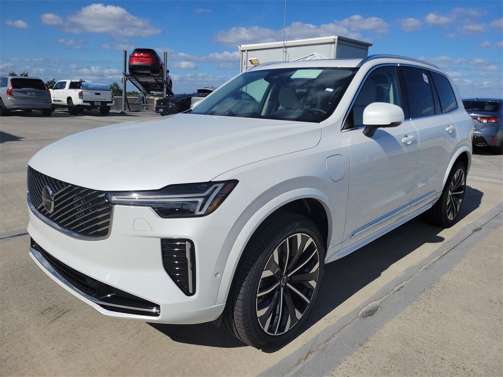 New 2026 Volvo XC90 plug-in hybrid T8 Ultra 7-Seater SUV