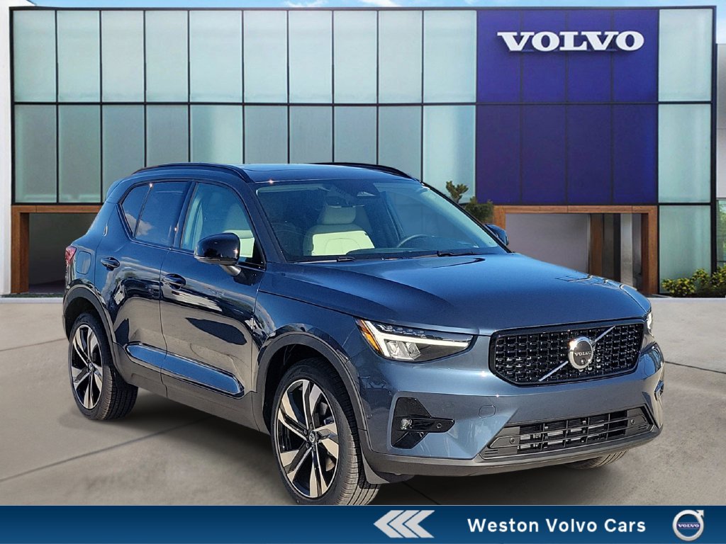 2026 Volvo XC40