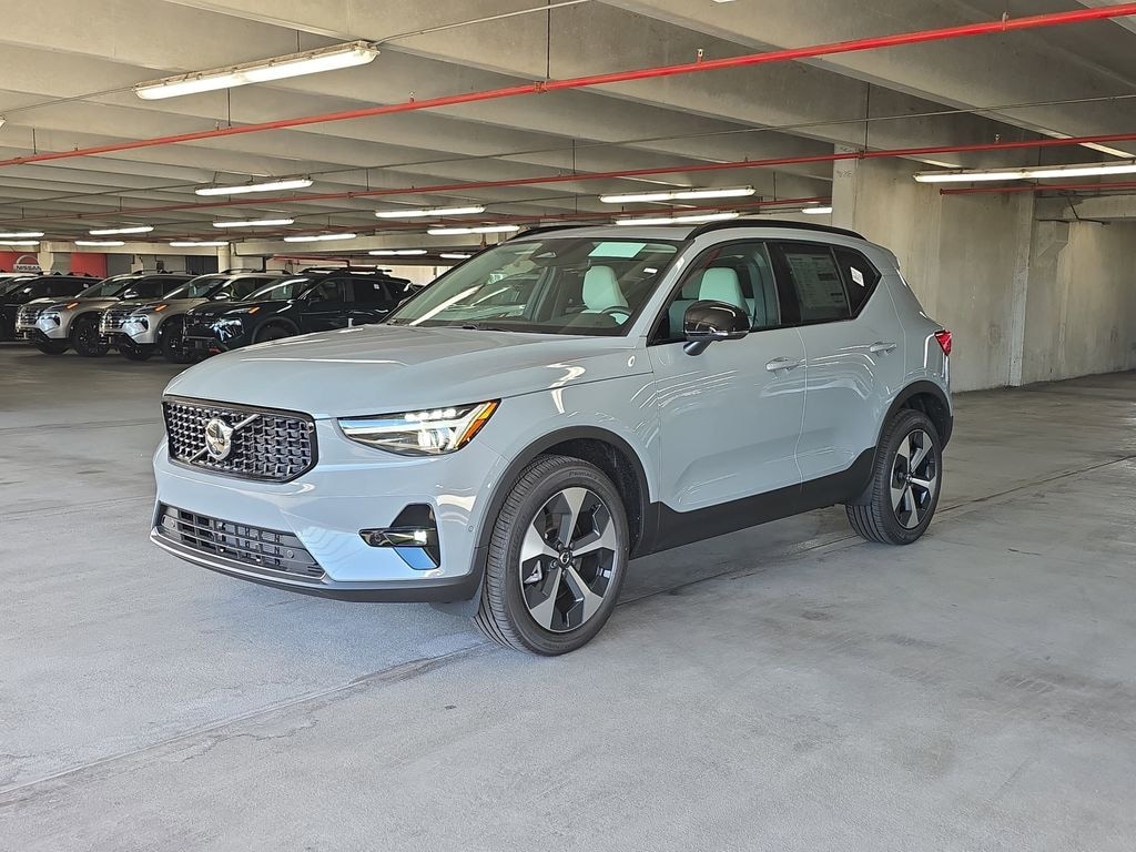 New 2026 Volvo XC40 B5 Plus SUV