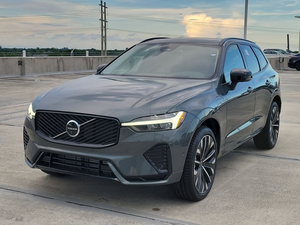 New 2026 Volvo XC60 plug-in hybrid T8 Ultra SUV