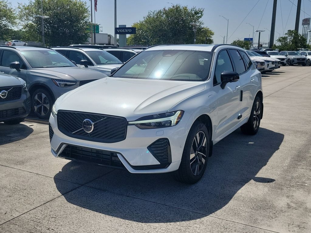 New 2026 Volvo XC60 plug-in hybrid T8 Plus SUV