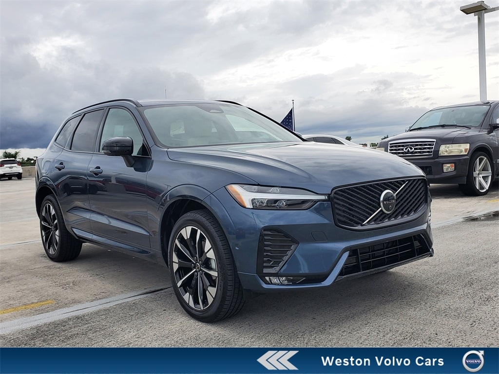 2026 Volvo XC60 Plus's photo