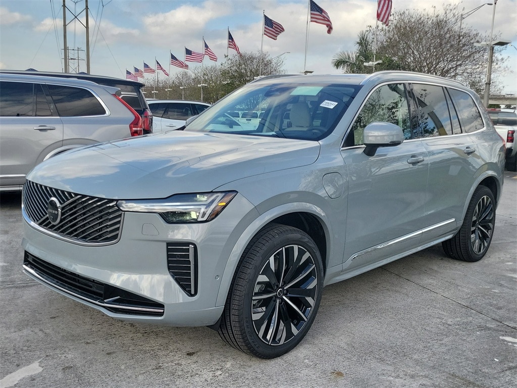 New 2026 Volvo XC90 plug-in hybrid T8 Ultra 7-Seater SUV