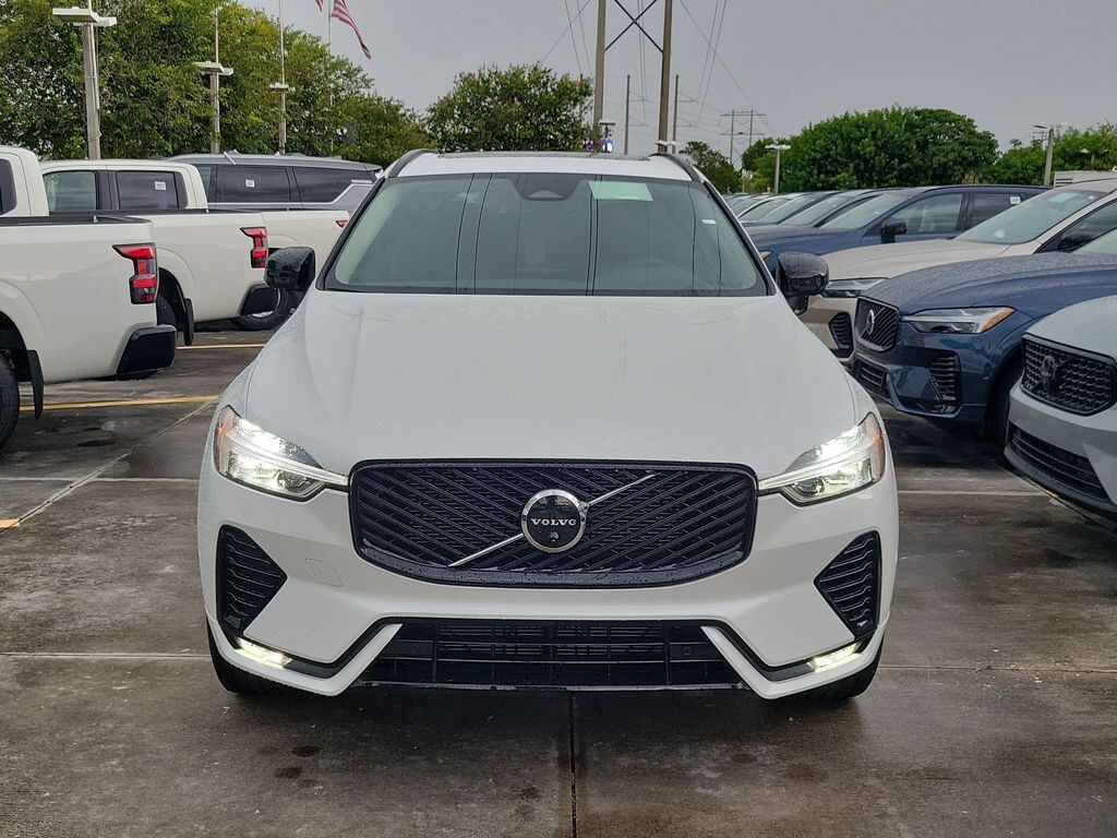 New 2026 Volvo XC60 B5 Plus SUV