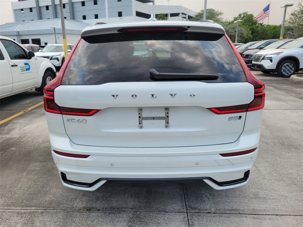 New 2026 Volvo XC60 B5 Core SUV