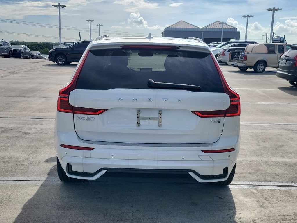 New 2026 Volvo XC60 plug-in hybrid T8 Plus SUV