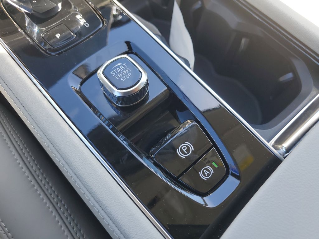 2026 Volvo XC90 Ultra - Photo 18