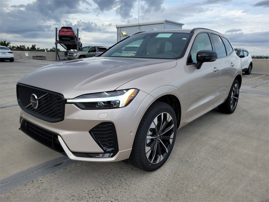 New 2026 Volvo XC60 B5 Plus SUV