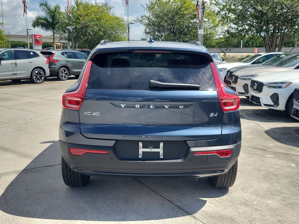 New 2026 Volvo XC40 B4 Plus SUV