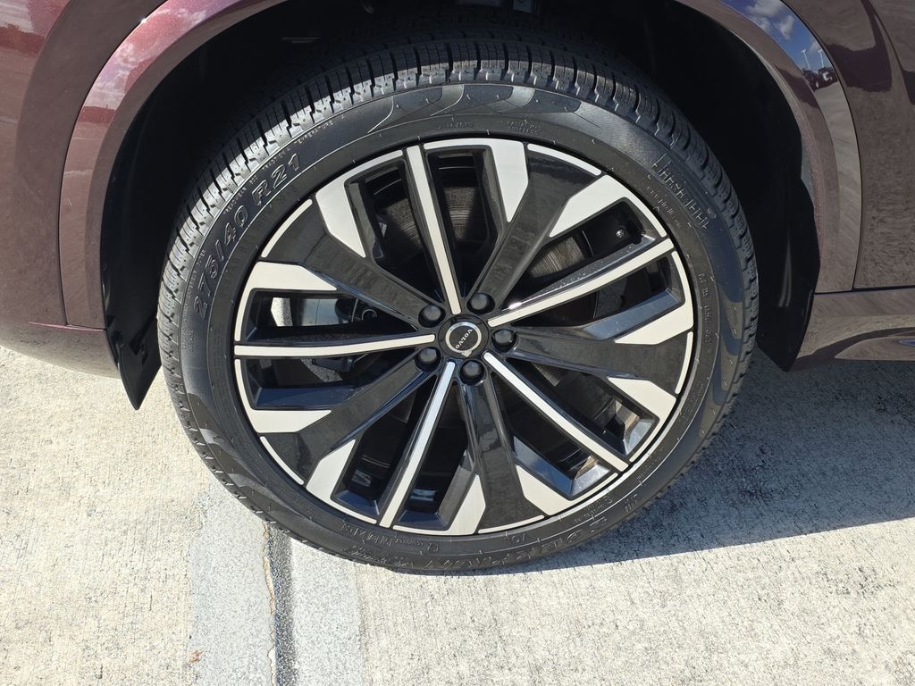 New 2026 Volvo XC90 plug-in hybrid T8 Core SUV