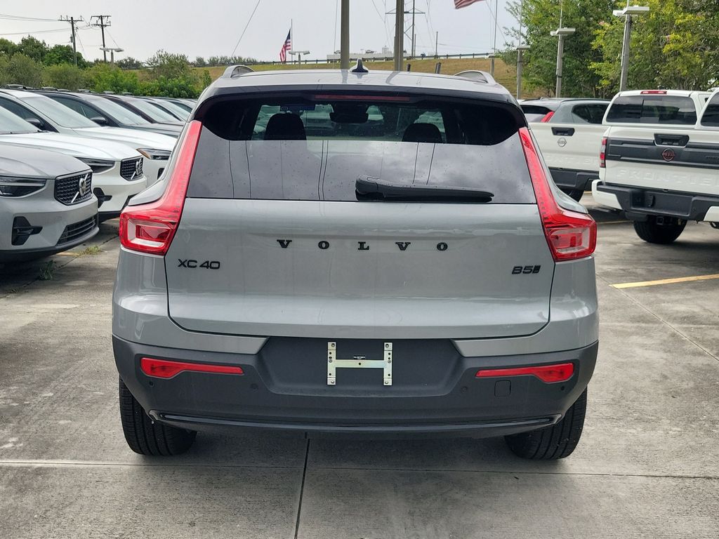New 2026 Volvo XC40 B5 Ultra Black Edition SUV