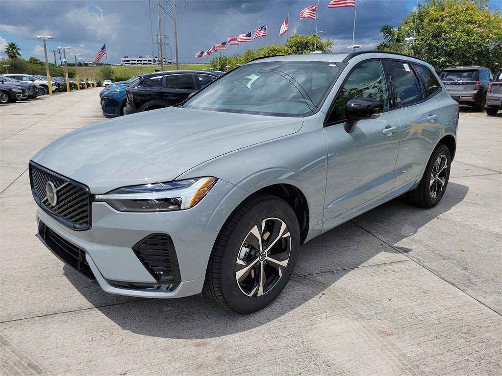 New 2026 Volvo XC60 B5 Core SUV